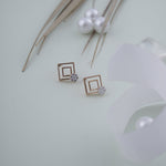 Load image into Gallery viewer, 18K Gold Stud Earrings for Everyday Wear Caia