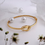 Load image into Gallery viewer, 9K Gold Bangle Caia