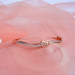 Load image into Gallery viewer, 9K Gold Heart Bangle