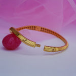 Load image into Gallery viewer, 9K Gold Oval Bangle