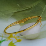 Load image into Gallery viewer, 9K Gold Bangle Caia