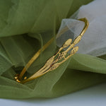 Load image into Gallery viewer, 9K Gold Bangle Caia