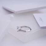 Load image into Gallery viewer, 925 Silver Ring with Swarovski Stone