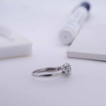 Load image into Gallery viewer, 925 Silver Ring with Swarovski Stone