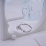 Load image into Gallery viewer, 925 Silver Ring with Swarovski Stone