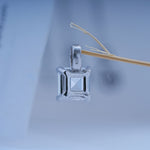 Load image into Gallery viewer, 925 Silver Pendant with matching pair of stud