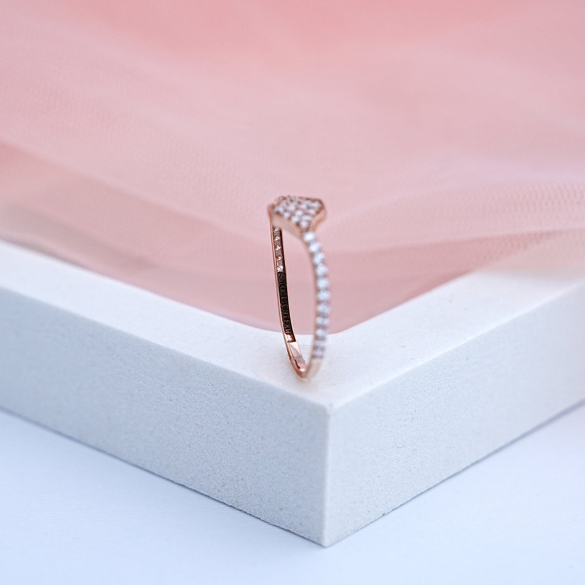 14k rose gold ring with cz stones