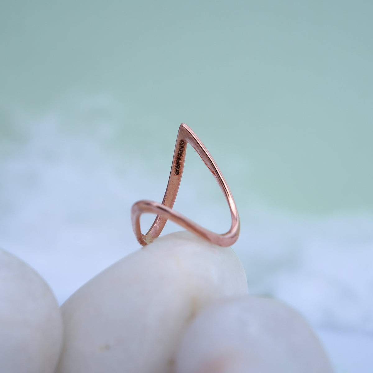 9k rose gold vanky ring