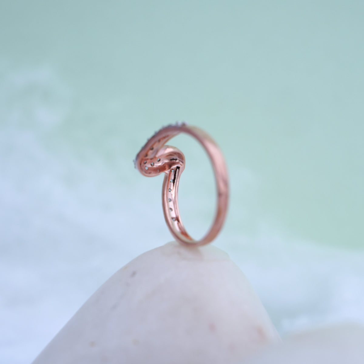 9k rose gold ring with cz stones