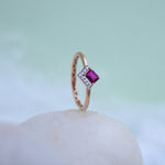Load image into Gallery viewer, 9K Rose Gold Ring with Multicolour Stones
