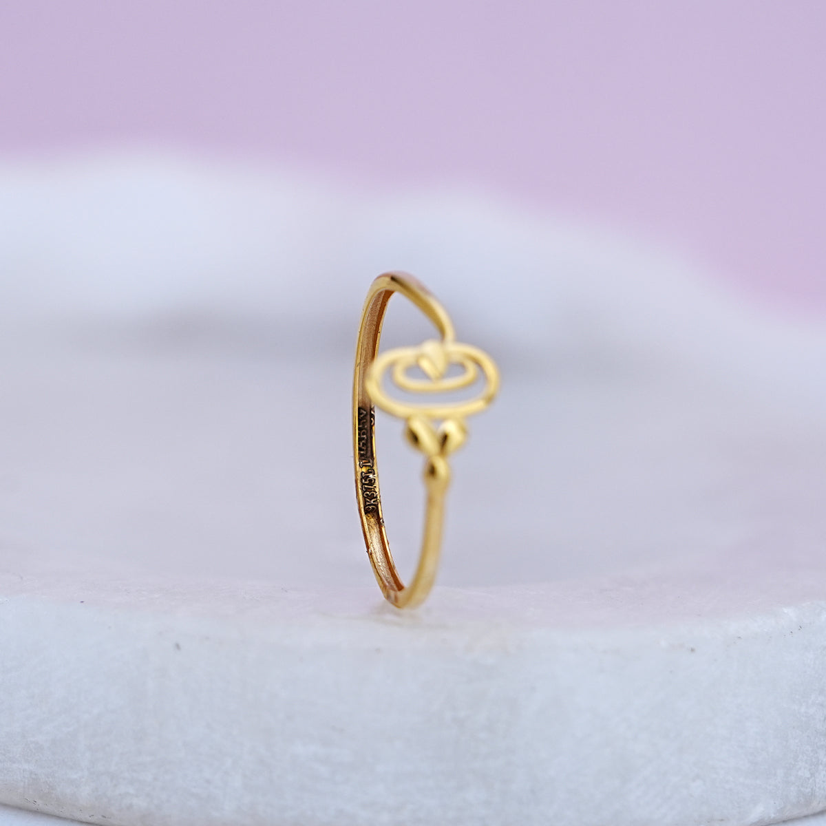 9k gold ring