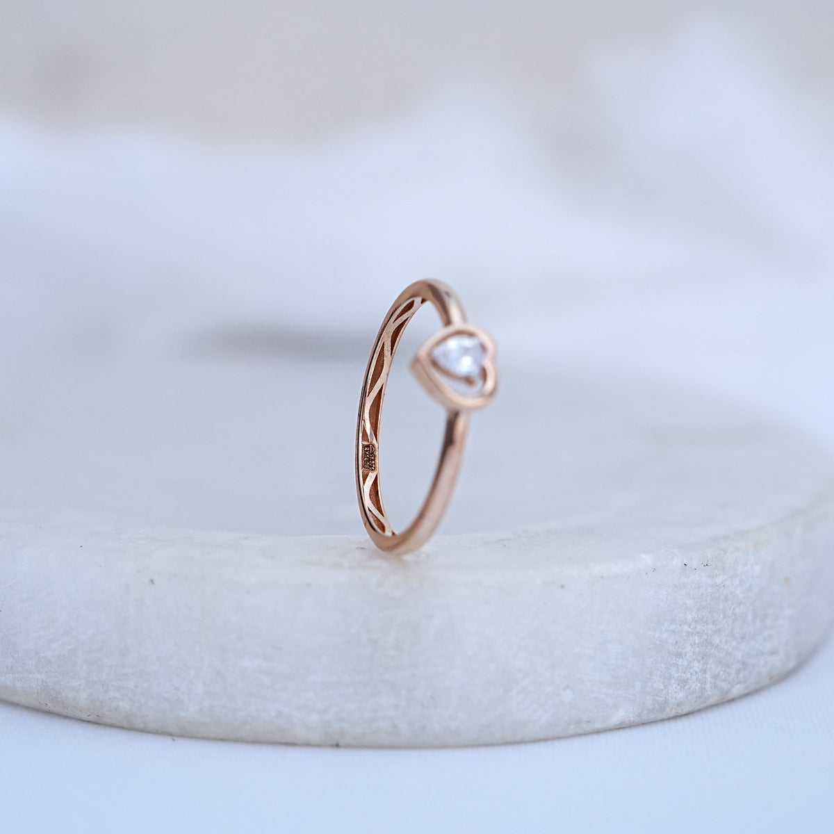9k rose gold heart ring with cz stones