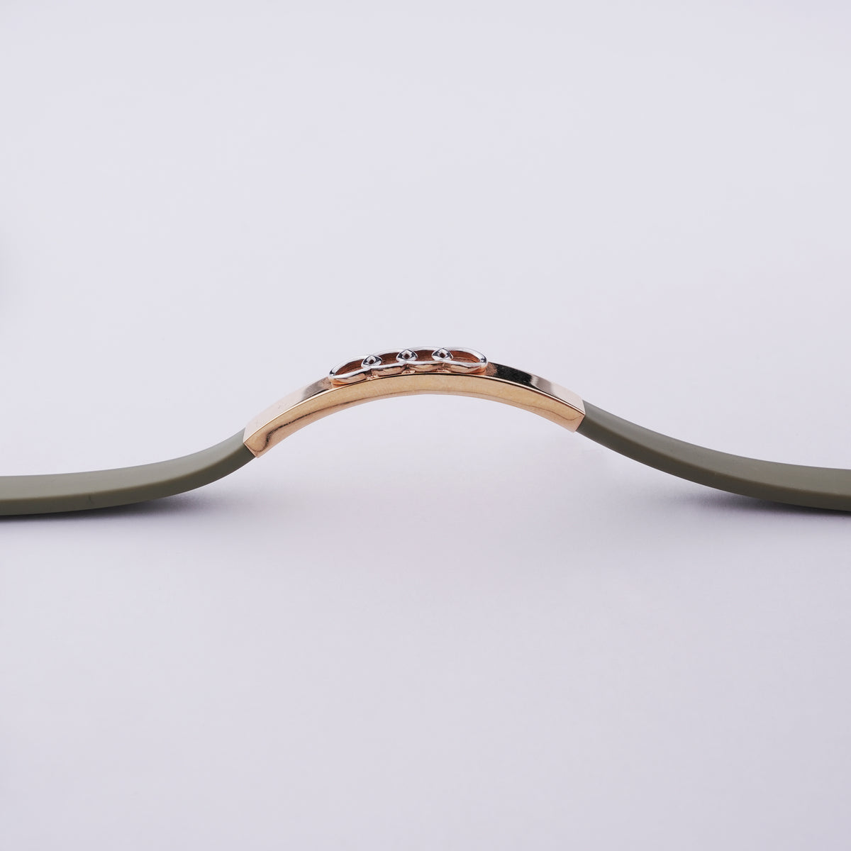 18k gold bracelet for everyday wear