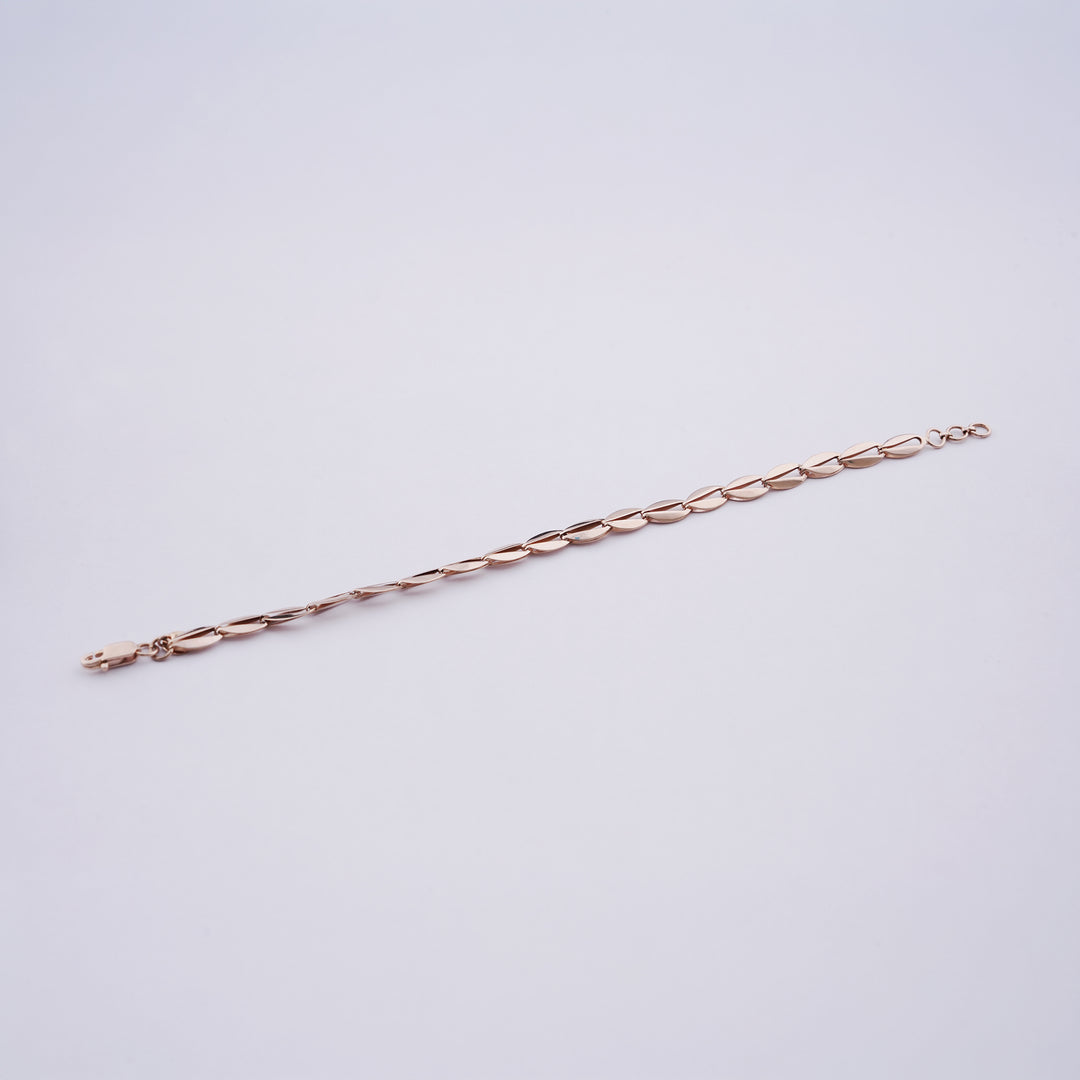 18K Timeless Gold Bracelet for Everyday Wear