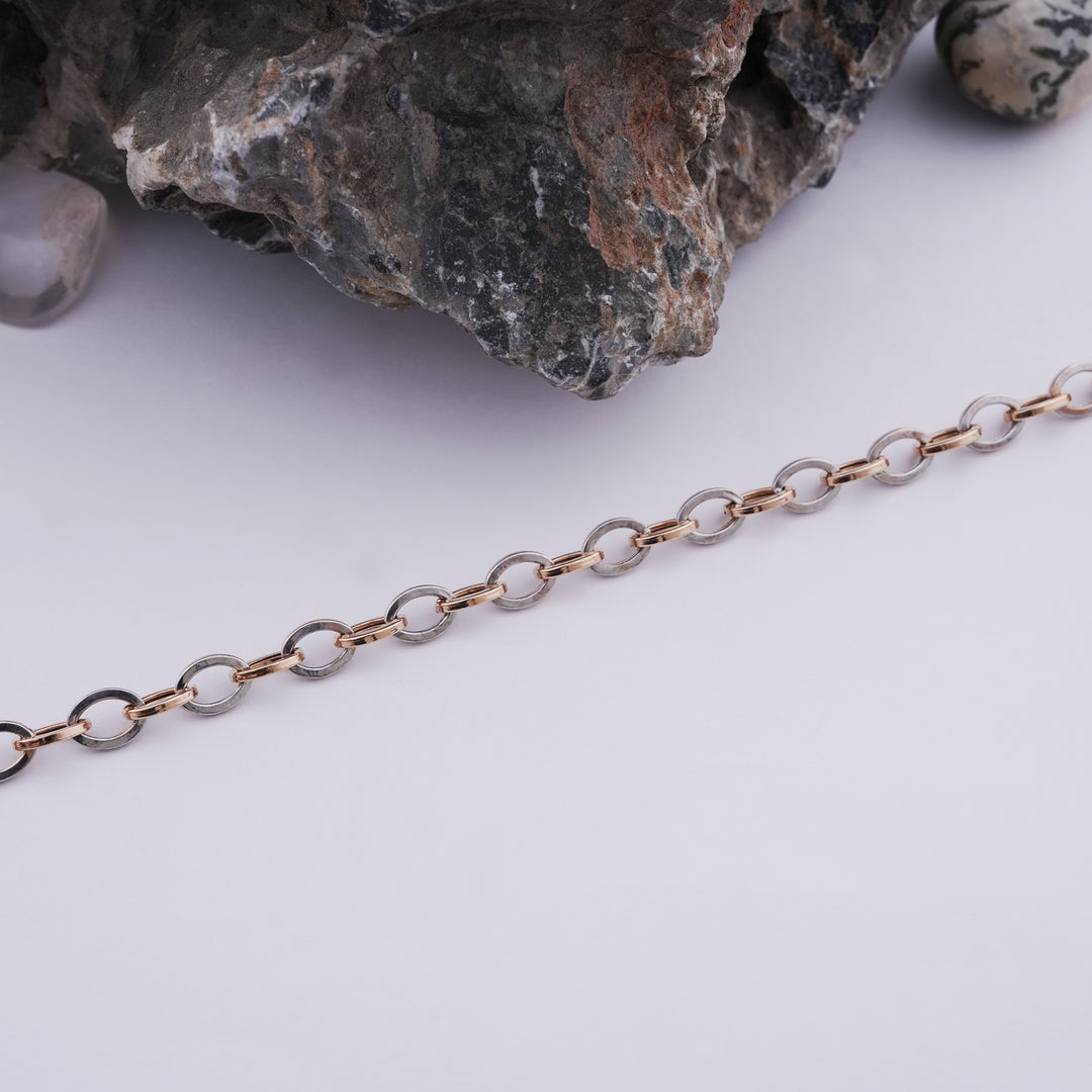 18K Timeless Gold Bracelet for Everyday Wear