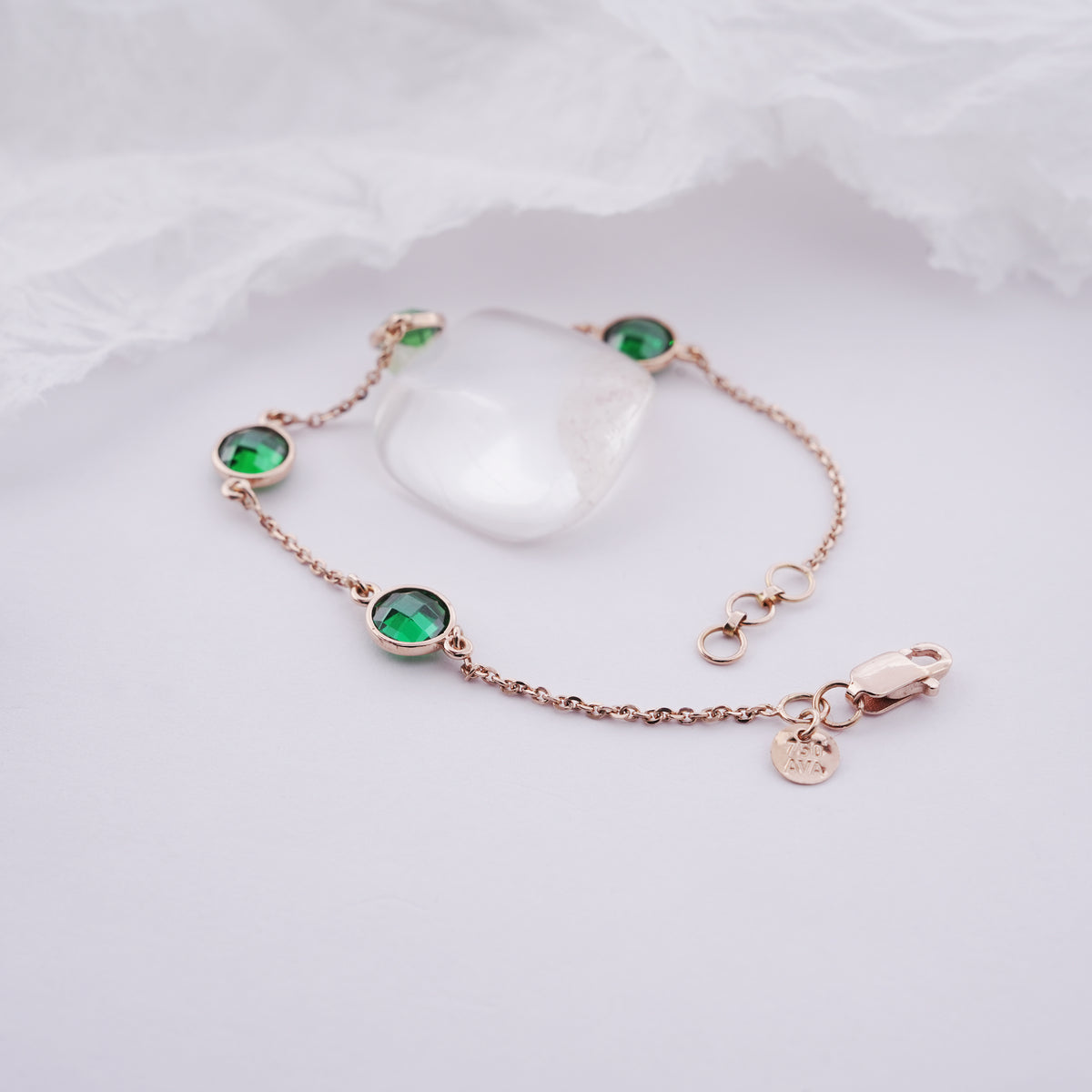 18k gold bracelet with green stones