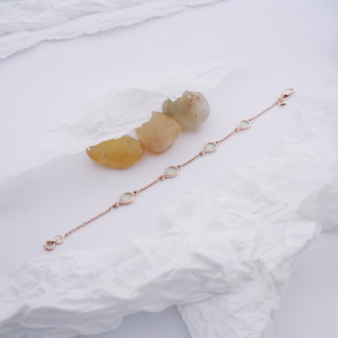 18K Gold Bracelet with Pastel Green Stones