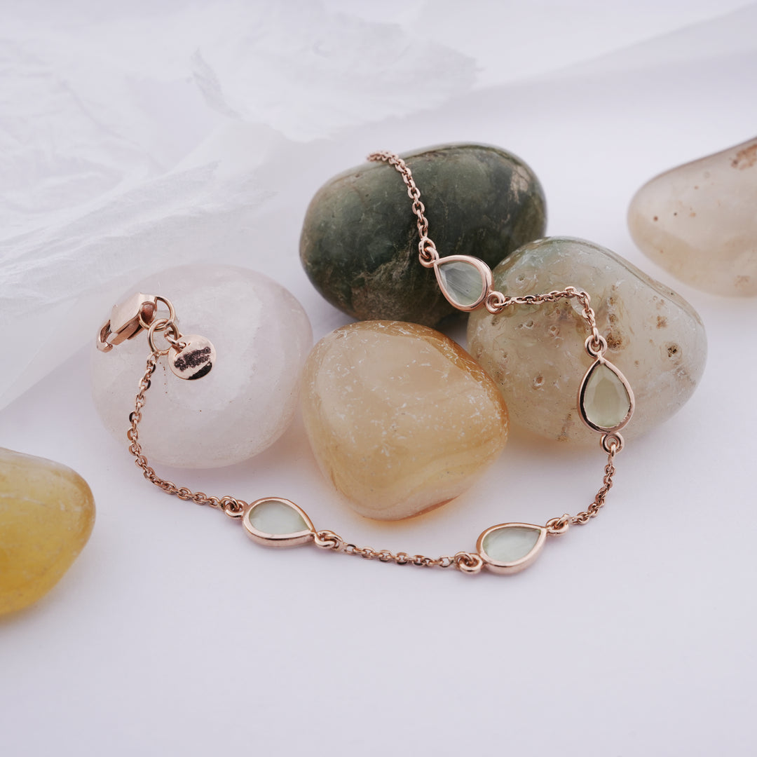 18K Gold Bracelet with Pastel Green Stones