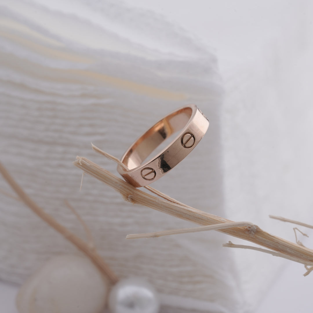 18K Timeless Gold Band Ring for Everyday Wear