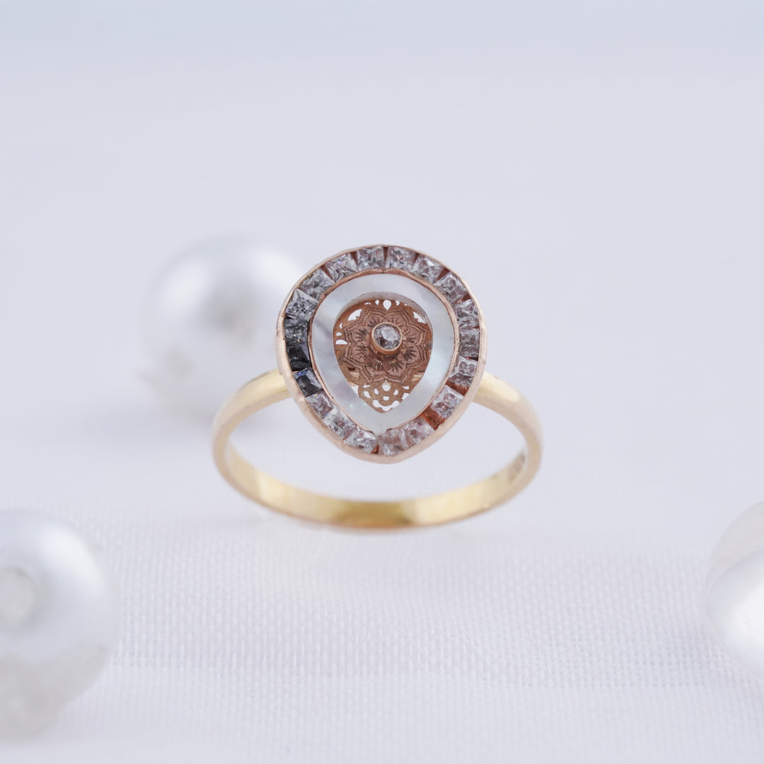 18K Gold Ring with CZ Stones