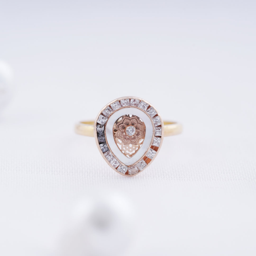 18K Gold Ring with CZ Stones