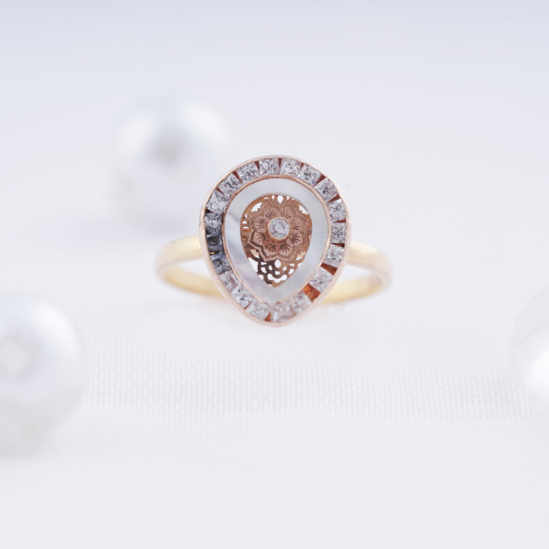 18K Gold Ring with CZ Stones