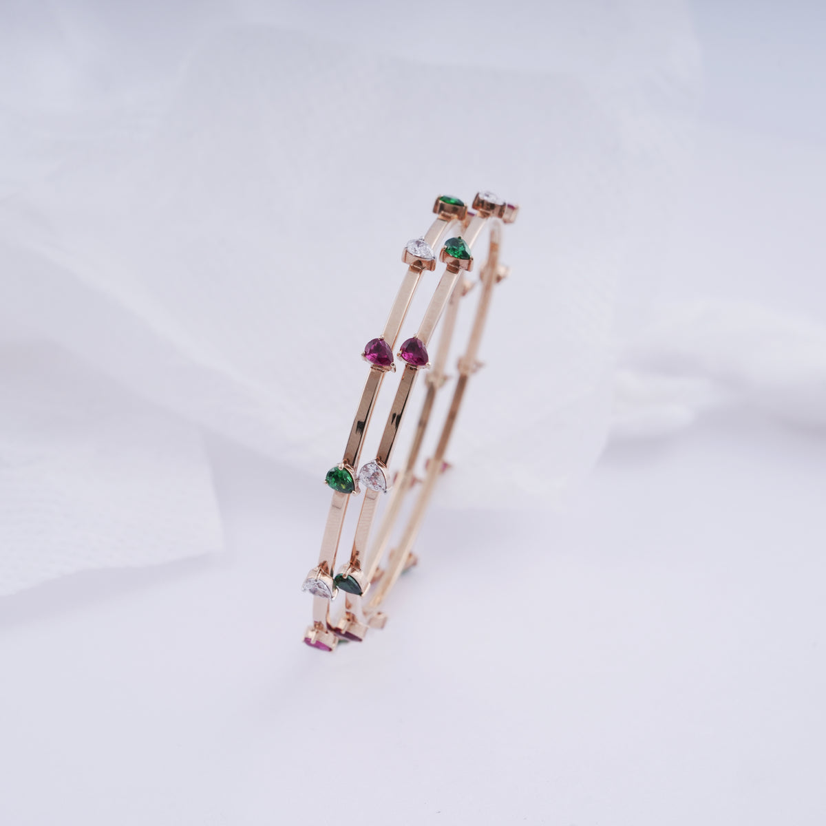 18k gold bangle with multicolour stones ( single bangle only available now )