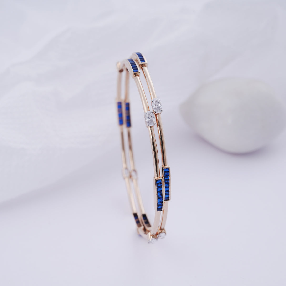 18k gold bangle with multicolour stones