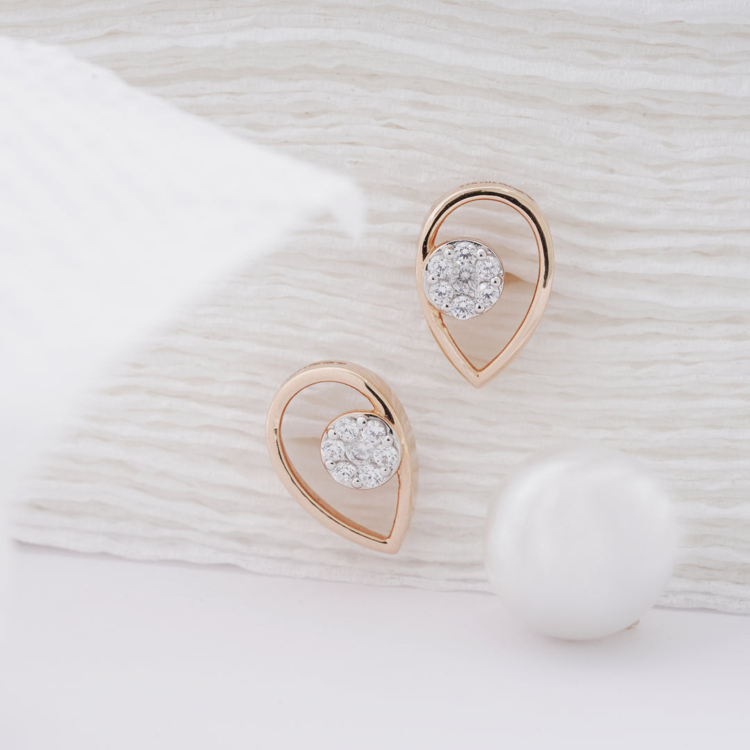 18K Gold Stud Earrings for Everyday Wear