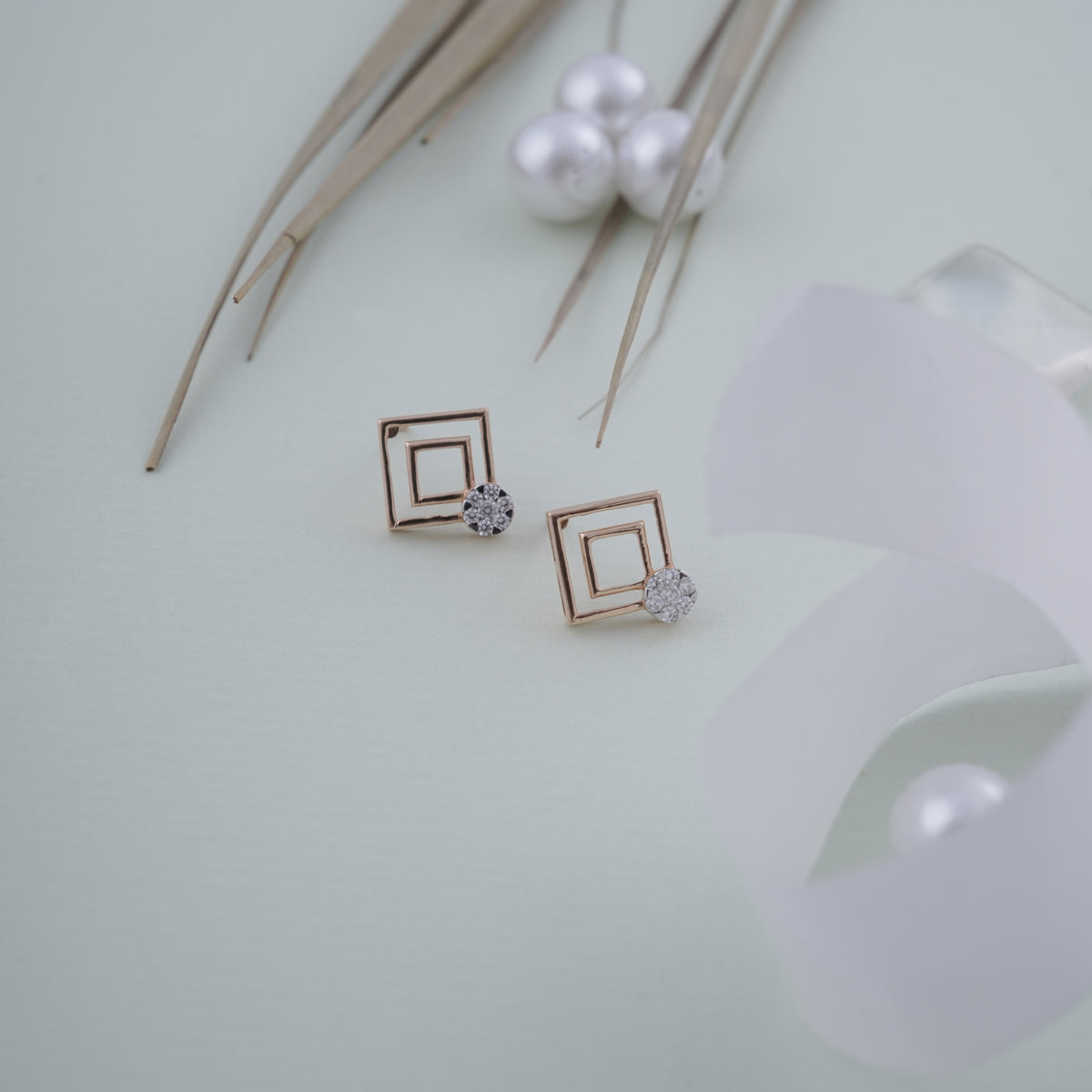 Caia 18kt ca2es18w040 stud women hero