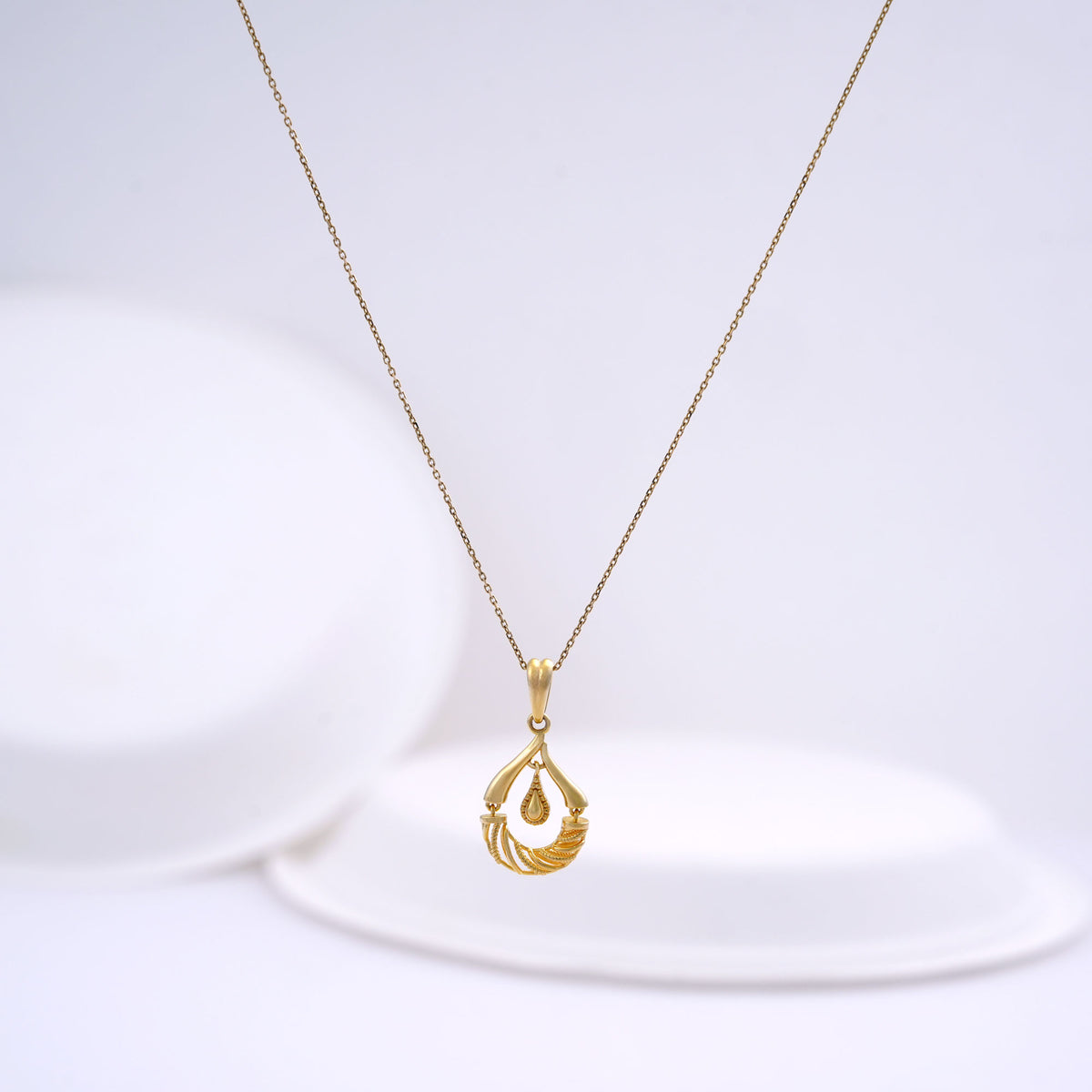 9k gold necklace