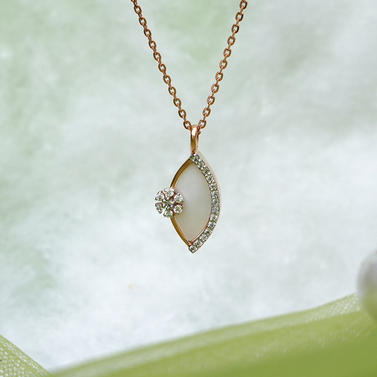9k rose gold pendant necklace with cz stones