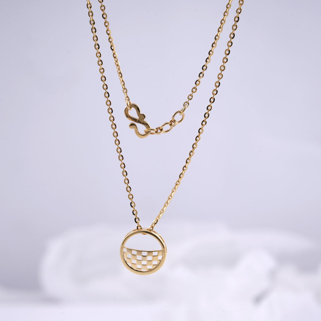 9K Gold Pendant Necklace