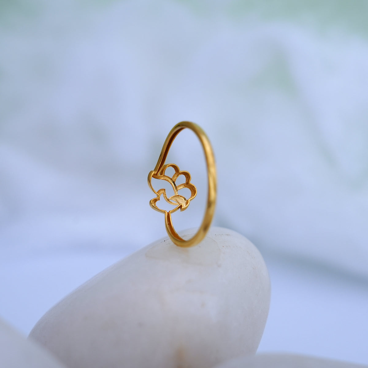 9k gold floral ring