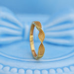 Load image into Gallery viewer, 9K Gold Twisted Ring for Daily Wear, Office Wear
