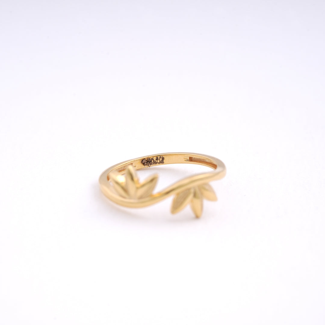 9K Gold Leaf Ring