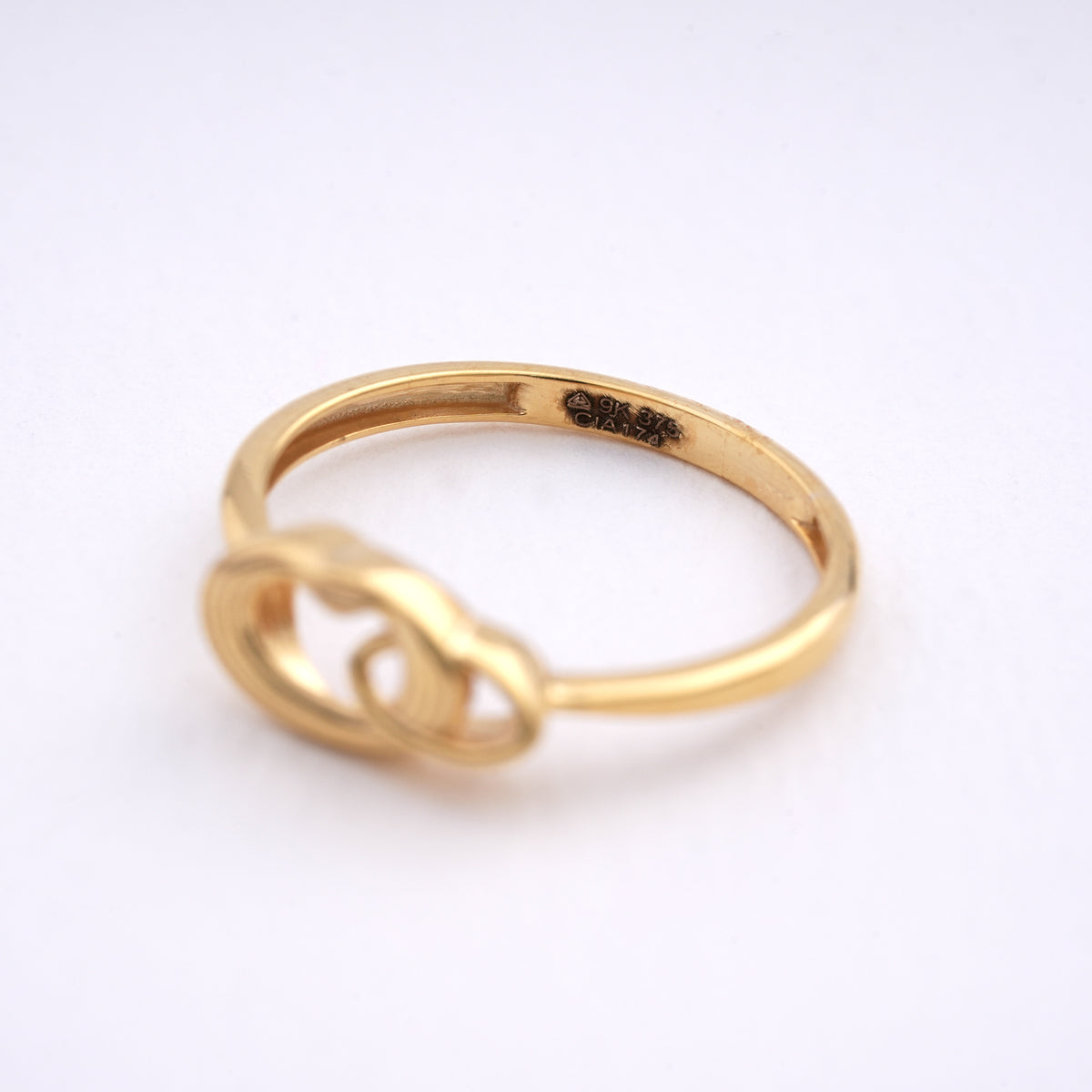 9k gold ring