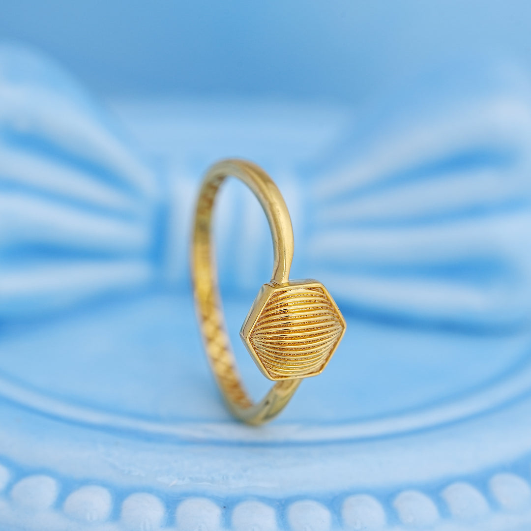 9K Gold Ring for Office Wear