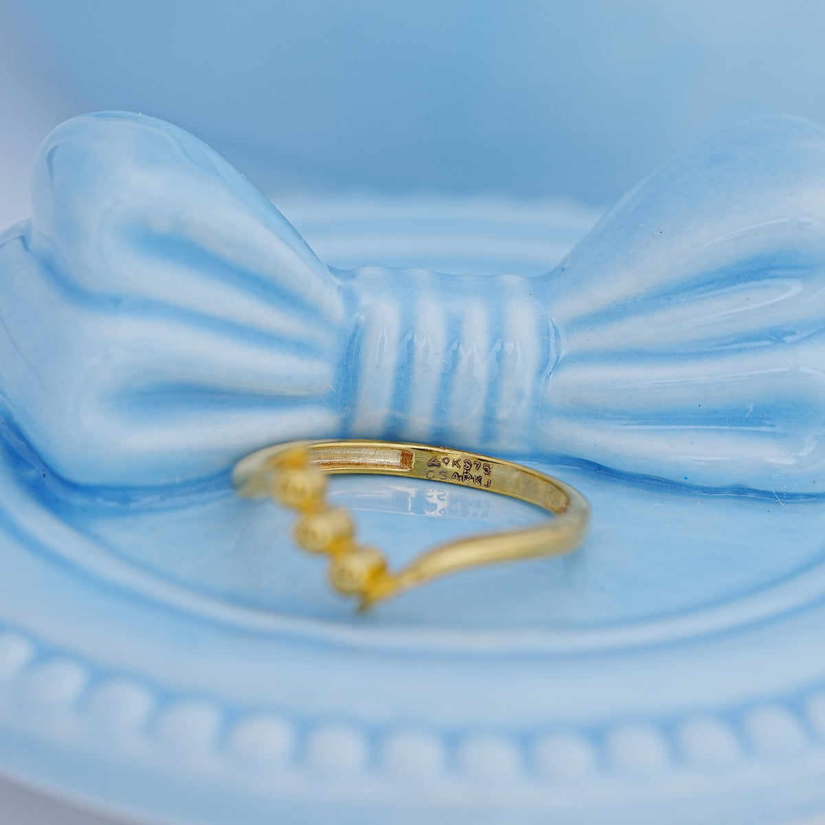 9k gold twisted ring for daily wear, office wear