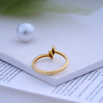 Load image into Gallery viewer, 9K Gold Ring
