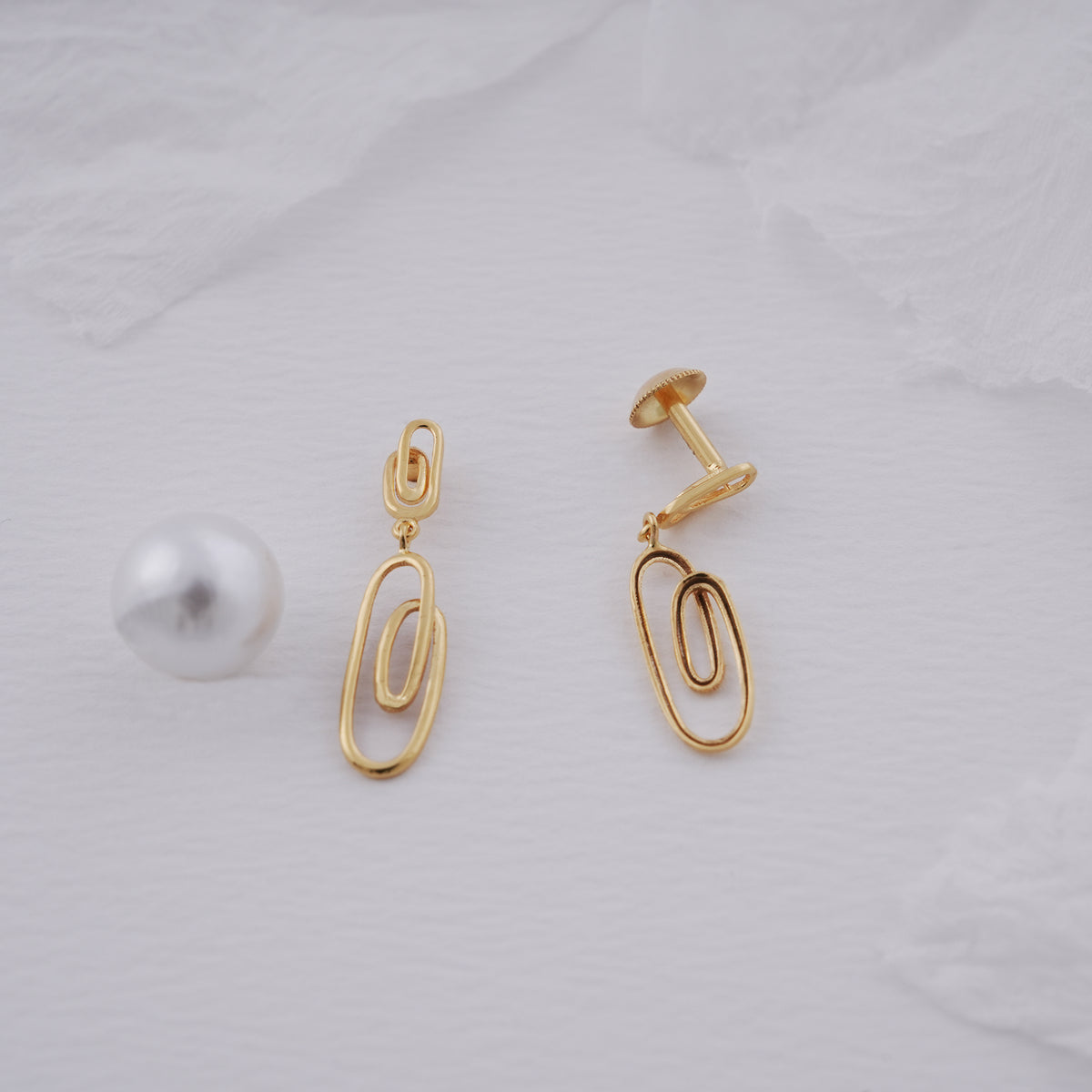 9k gold drop earrings