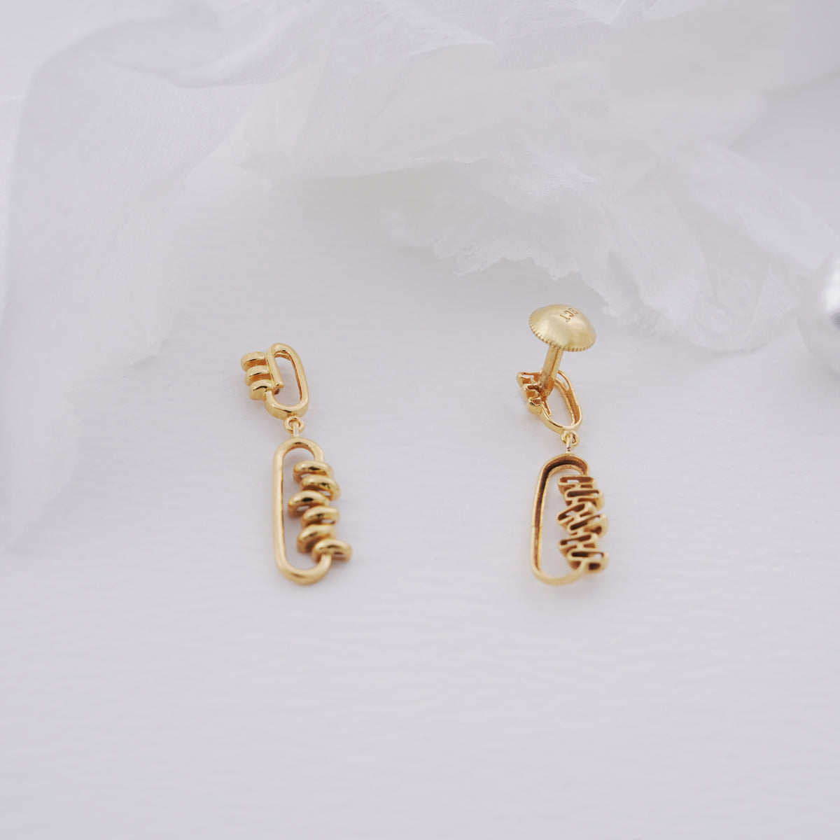 9k gold drop earrings