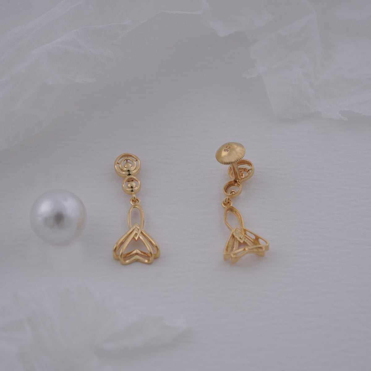 9k gold drop earrings