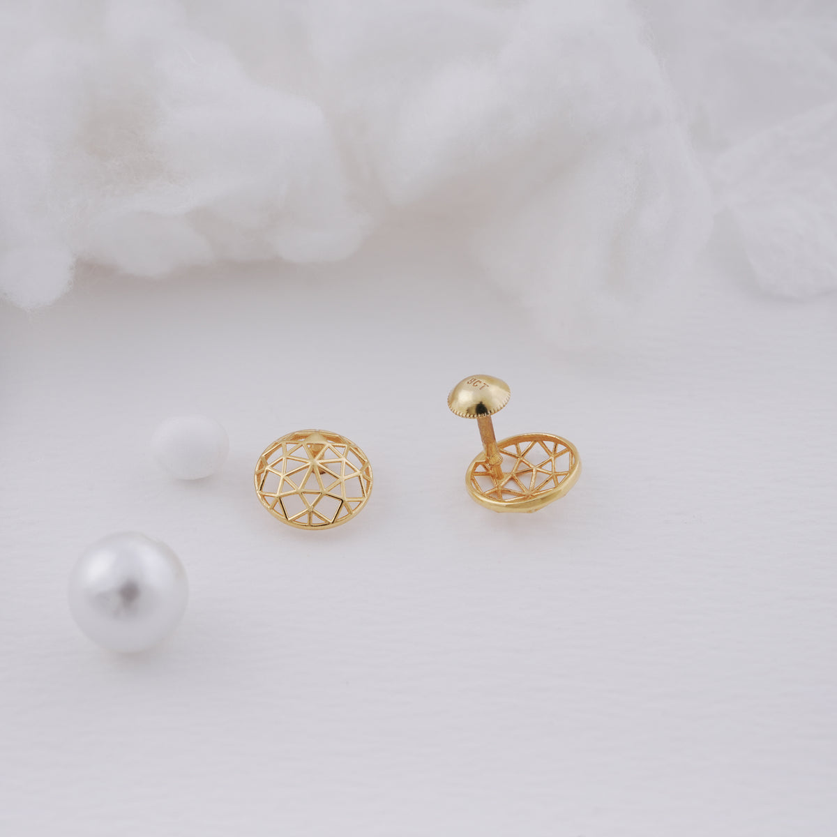 9k gold stud earrings