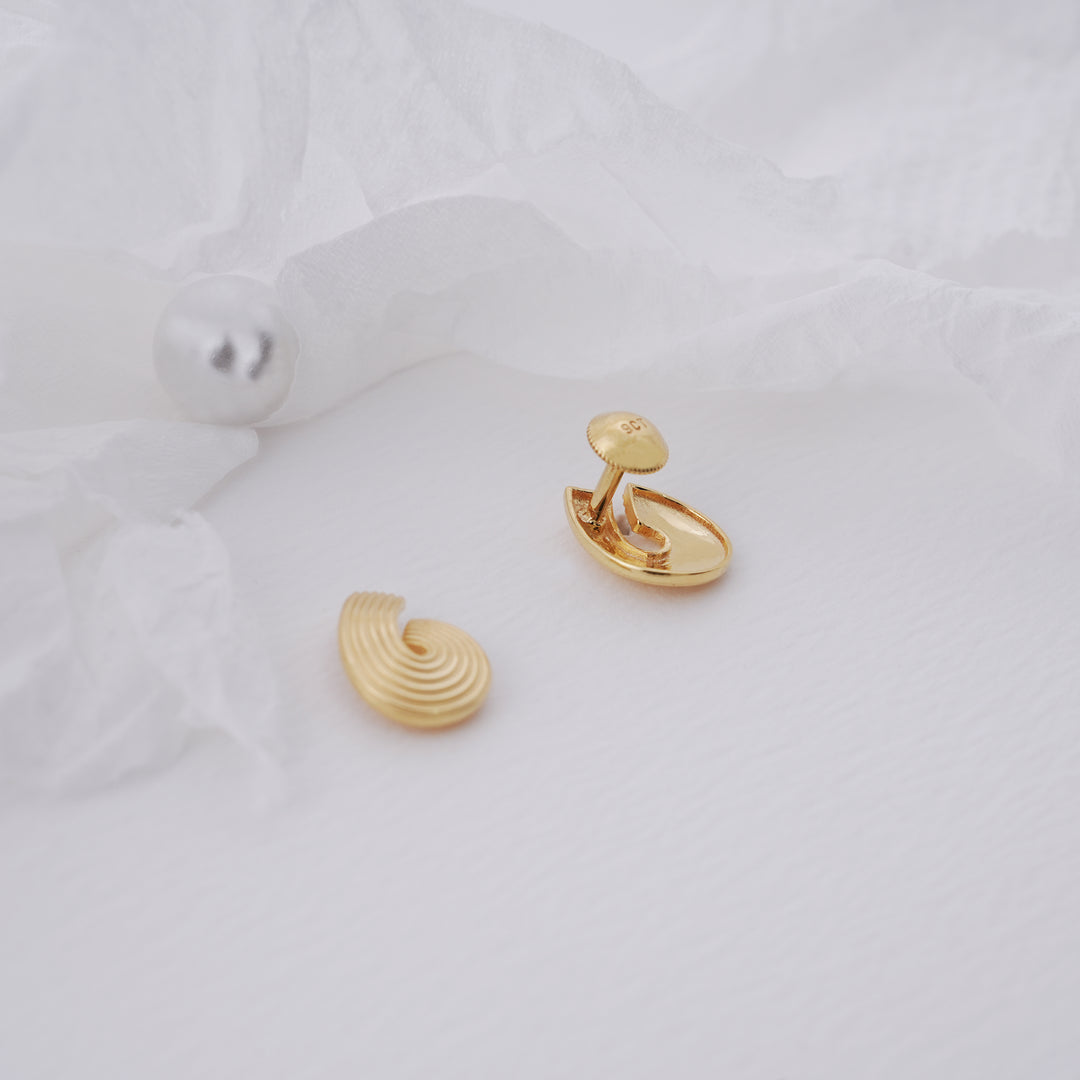 9K Gold Stud Earrings