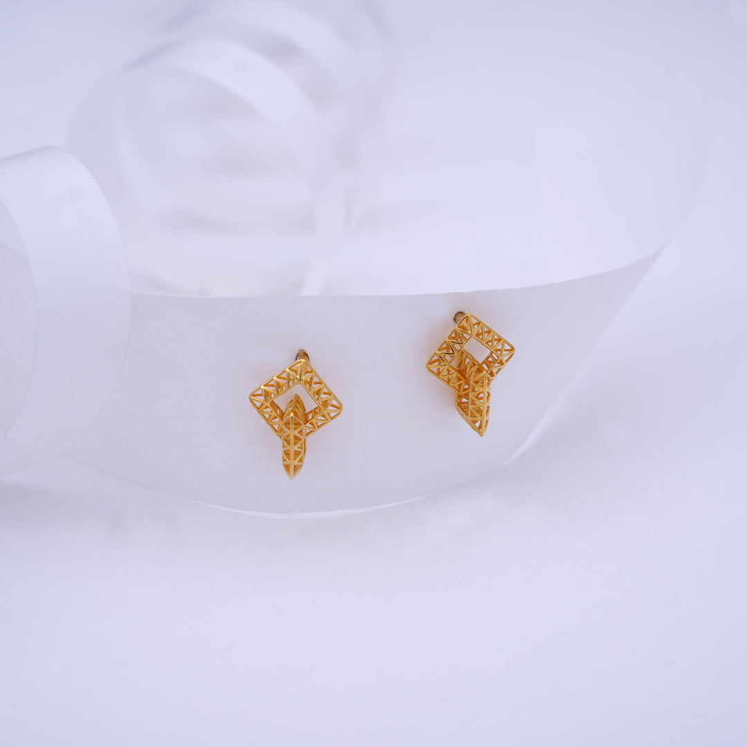 9K Gold Stud Caia