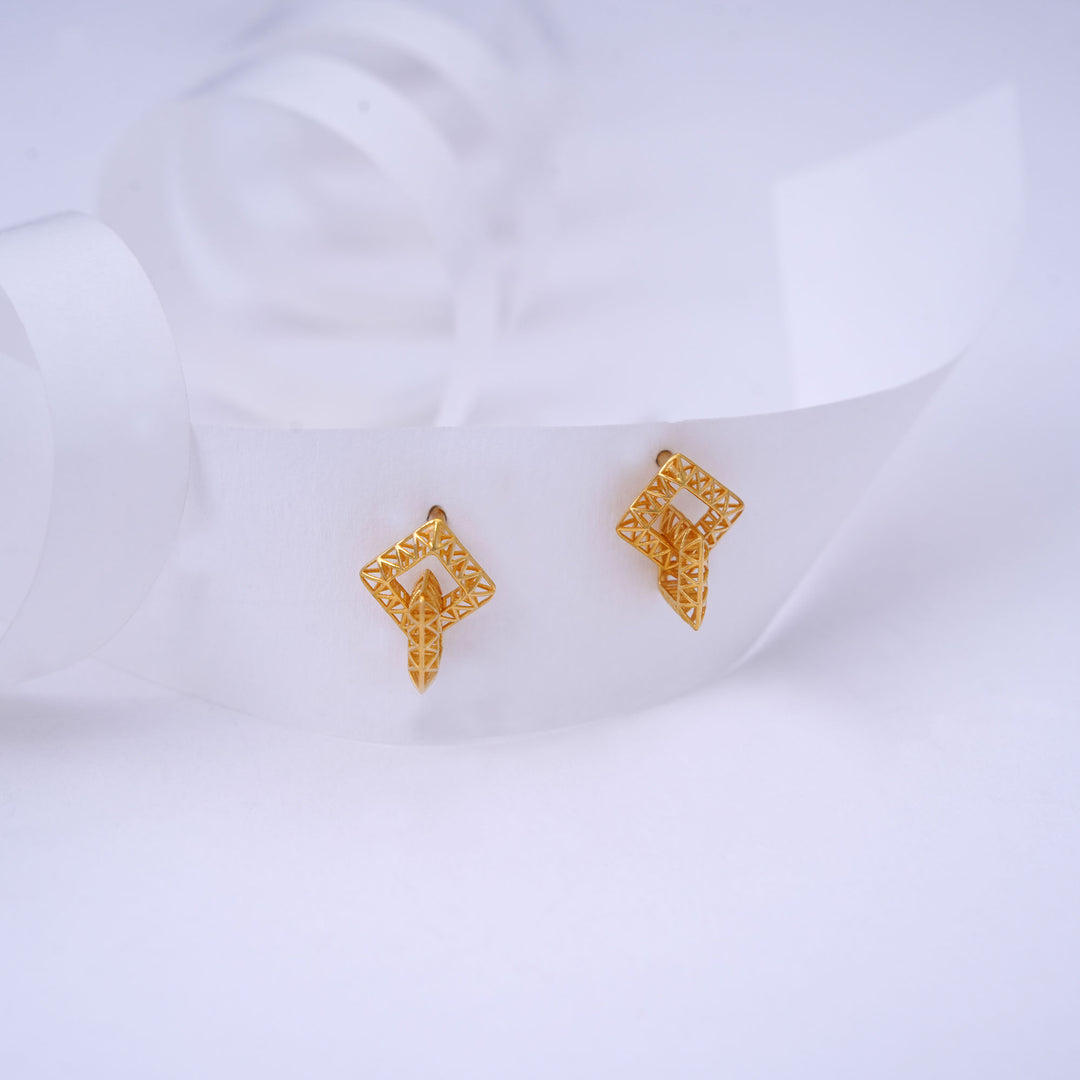 9K Gold Stud Caia