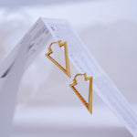 Load image into Gallery viewer, 9K Gold Stud Caia
