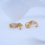 Load image into Gallery viewer, 9K Gold Stud Earrings Caia
