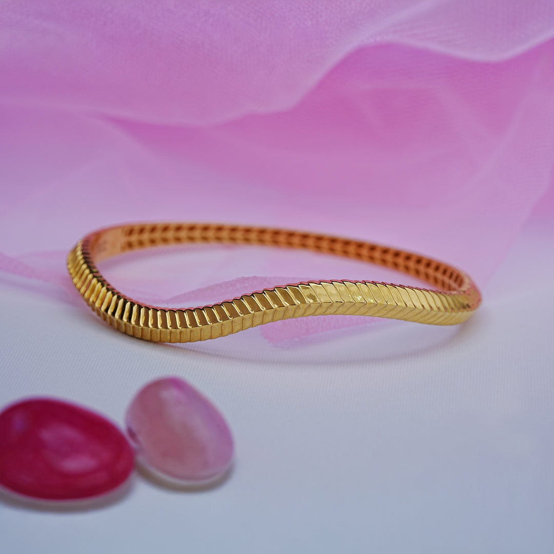 9K Gold Oval Bangle